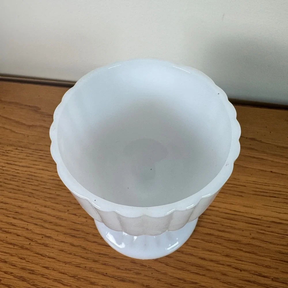 Vintage‎ White Milk Glass Ribbed Pedestal Compote Bowl Vase